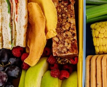 Po pracy bez wyrzutów: 12 szybkich i pysznych przekąsek na zdrowe doładowanie wieczoru