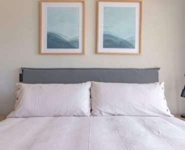 Sypialnia dla dwojga 2.0: 15 nowoczesnych trików, które zmienią Wasz pokój w hotelowy azyl