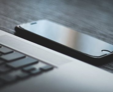 Hotspot w minutę: zamień smartfon w mobilny router dla laptopa