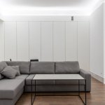 Bez plam i zapachów: jak szybko odświeżyć tapicerkę materiałową w domu