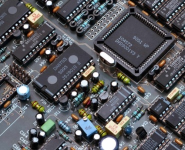 ESD w produkcji elektroniki - kluczowy element bezpieczeństwa i jakości